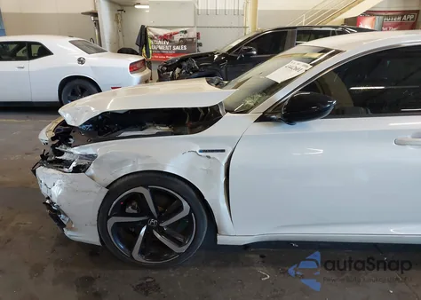 2022 Honda Accord Hybrid Sport z USA, uszkodzony, nr VIN 1HGCV3F21NA024304